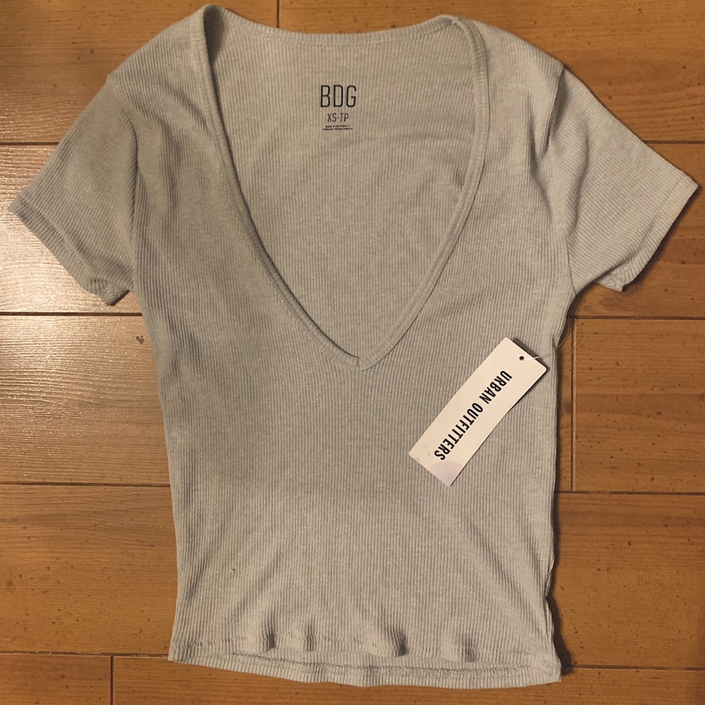 NWT BDG urban outfitters xs grey universal perfect v-neck tee